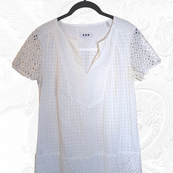 Three Dots White Eyelet Short Sleeve Shift Dress Size Small - Picture 2 of 3